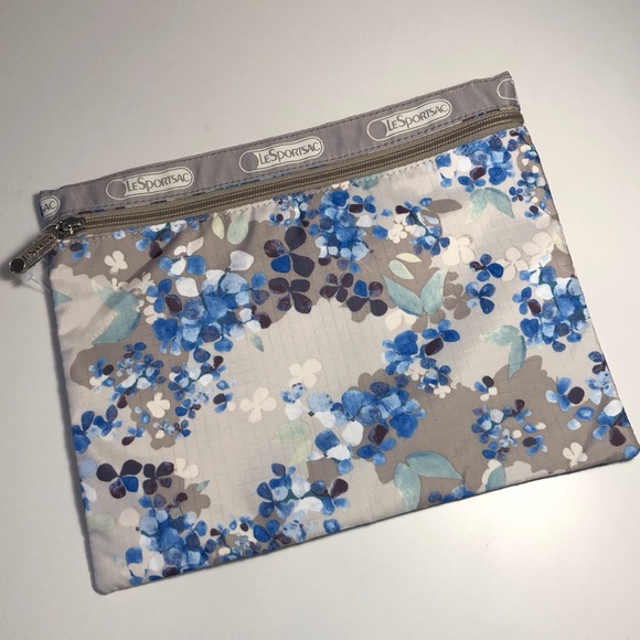 Lesportsac Handbags - LeSportsac Flower Cluster Khaki Zip Pouch